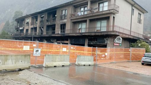 Riaperta la Sp32 a Laveno dopo l'incendio di fine novembre