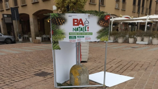 La foto de danneggiamenti postata dalla consigliera Claudia Cozzi