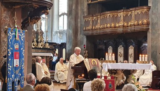 Patronale, gli 80 anni di don Grampa nella sua Busto. A settembre una celebrazione per la Madonna dell’Aiuto con Delpini