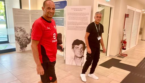 Max Allegri all'arrivo oggi al Centro Polispecialistico Beccaria di Varese accompagnato da Stefano Bettinelli Max Allegri all'arrivo oggi al Centro Polispecialistico Beccaria di Varese accompagnato da Stefano Bettinelli