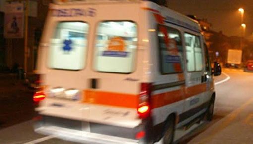 Scontro tra un'auto e una moto a Dairago: c'è un ferito grave