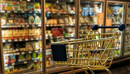 Ecco tutti i negozi che possono restare aperti nella zona rossa che scatta domani e durerà 15 giorni