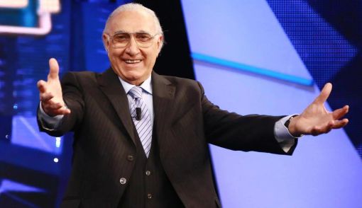 Pippo Baudo è morto, se ne va un gigante della televisione italiana Pippo Baudo è morto, se ne va un gigante della televisione italiana