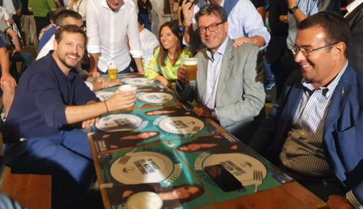 Giorgetti a Besozzo: «Sulla manovra troveremo la sintesi. L’autonomia? Una maratona, siamo al governo anche per quello» Giorgetti a Besozzo: «Sulla manovra troveremo la sintesi. L’autonomia? Una maratona, siamo al governo anche per quello»