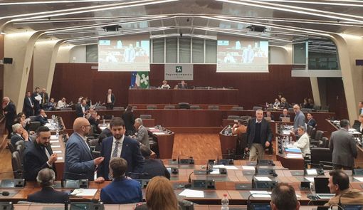 Disforia di genere, scontro in Regione sul farmaco che blocca la pubertà