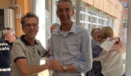 Luca Vergani stringe la mano al vincitore, Marco Scazzosi Luca Vergani stringe la mano al vincitore, Marco Scazzosi