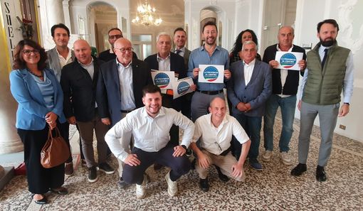 La lista La Provincia al Centro si presenta: «È l’inizio di un progetto» La lista La Provincia al Centro si presenta: «È l’inizio di un progetto»