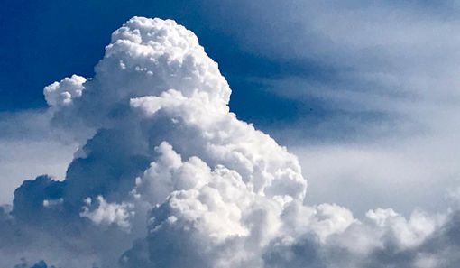 Tante nuvole, qualche temporale: il solstizio d'estate porta tempo instabile sul Varesotto