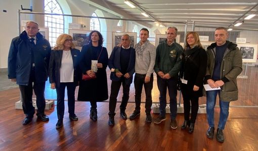 “Si combatteva qui”: la mostra fotografica sulle due guerre mondiali al Museo del Tessile. Ricordando Cristian Tallarida