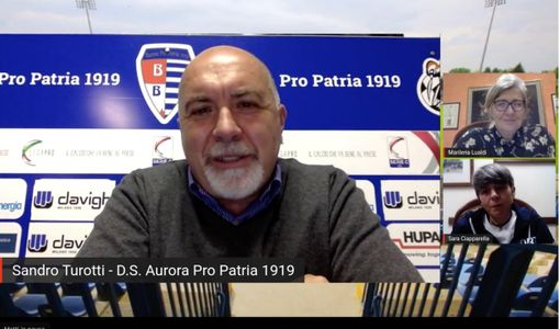 Sandro Turotti con Marilena Lualdi e Sara Ciapparella durante il talk show Stadio Aperto