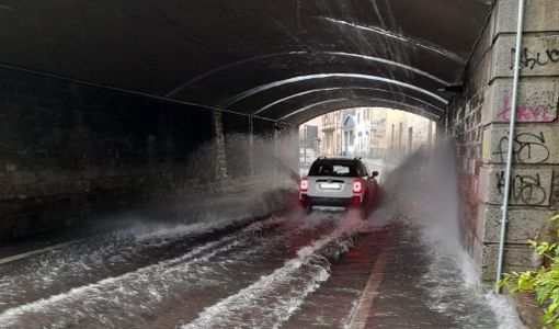 Bertoni: «Già caduti 83 millimetri di pioggia, supereremo i 100. Domattina ultime precipitazioni»
