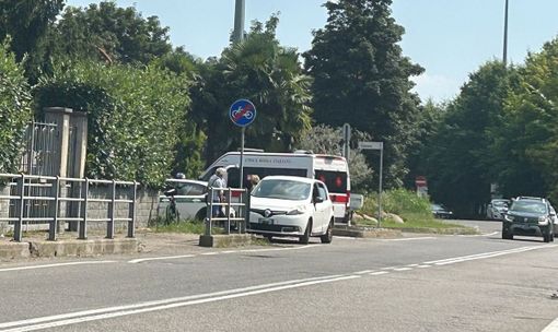 Busto, ciclista cade in via Firenze e finisce all’ospedale Busto, ciclista cade in via Firenze e finisce all’ospedale