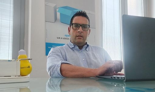 Attolini “recidivo”: nel 2017 lo sfottò social alla Varese colpita dagli incendi. Il centrodestra non parla