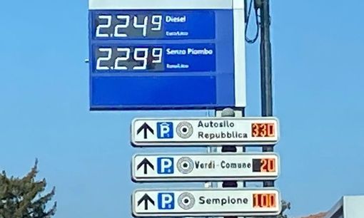 Aumenti benzina: la Lega della provincia di Varese presenta mozioni in ogni comune