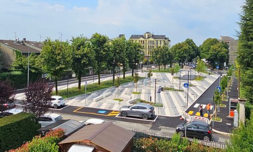 La rinnovata Piazza 25 Aprile