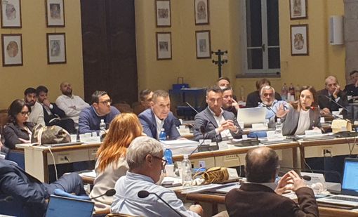 Una foto di repertorio del Consiglio comunale di Busto