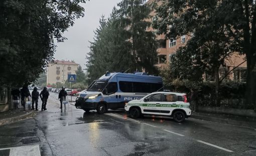 Scuola, sicurezza e scontro ideologico: Gallarate divisa tra educazione civica e accuse di militarizzazione Scuola, sicurezza e scontro ideologico: Gallarate divisa tra educazione civica e accuse di militarizzazione