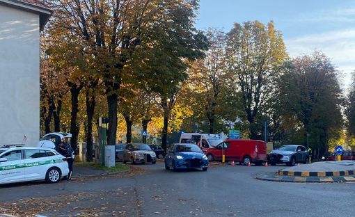 Busto, incidente alla rotonda dei Tre ponti Busto, incidente alla rotonda dei Tre ponti