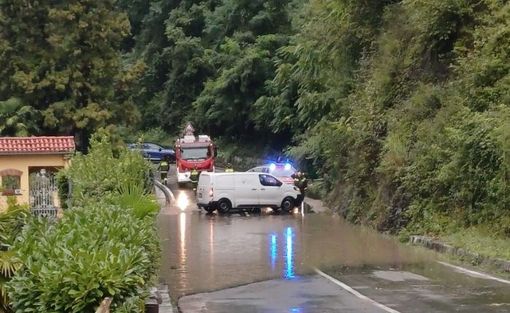 Primi danni per il maltempo: allagamenti a Germignaga e Brezzo, interrotta la SP69