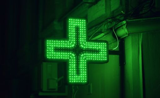 Arrestato dai carabinieri il rapinatore della farmacia di Gallarate Arrestato dai carabinieri il rapinatore della farmacia di Gallarate