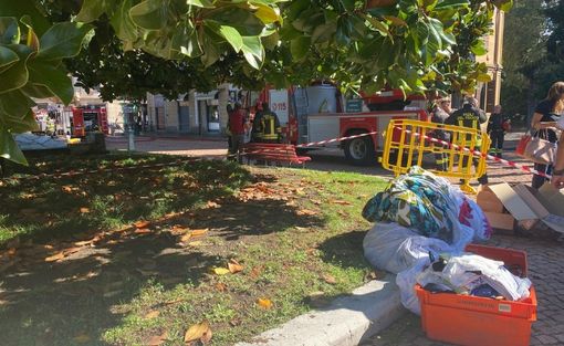 «Prima il fragore del tuono, poi le urla e siamo scappati» «Prima il fragore del tuono, poi le urla e siamo scappati»