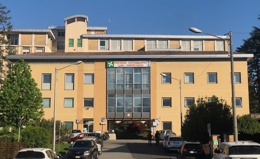Guasto alla tubatura dell'impianto idrico all'ospedale di Luino: trasferito il punto prelievi Guasto alla tubatura dell'impianto idrico all'ospedale di Luino: trasferito il punto prelievi