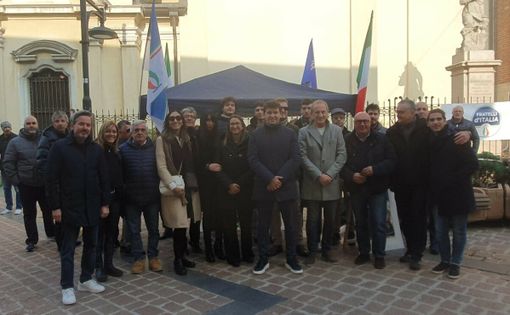 FdI in piazza per i tre anni del governo. Ma a Busto (e in Regione) è tempo di chiarimenti con gli alleati FdI in piazza per i tre anni del governo. Ma a Busto (e in Regione) è tempo di chiarimenti con gli alleati