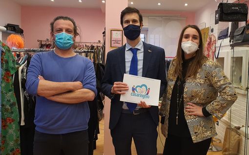 Accordo tra Casaringhio Aps e la boutique Quello che desideri a favore delle persone bisognose Accordo tra Casaringhio Aps e la boutique Quello che desideri a favore delle persone bisognose