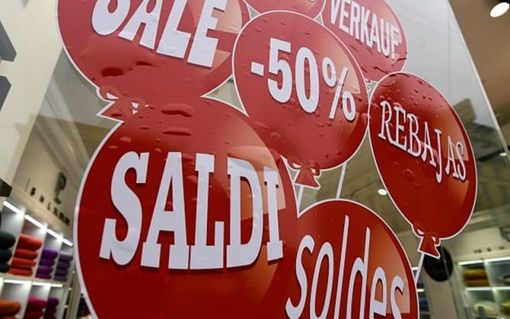 In Galleria Manzoni a Varese l'iniziativa di Fismo Confesercenti &quot;Si super saldi chi può&quot;