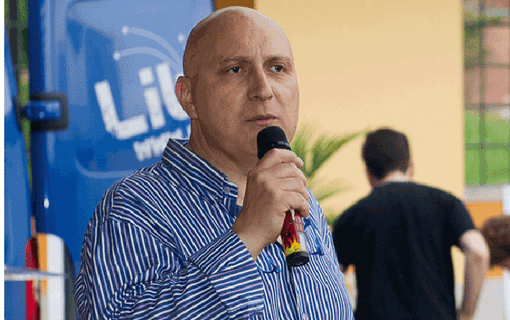 Salvatore Vita torna in Consiglio comunale. «Lavorerò per unire il centrosinistra» Salvatore Vita torna in Consiglio comunale. «Lavorerò per unire il centrosinistra»