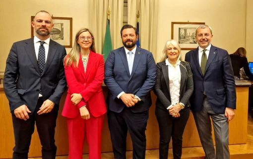 Da sinistra, Mirco Carloni, Maria Chiara Gadda, Andrea Rossi, Maria Cristina Caretta e Raffaele Nevi Da sinistra, Mirco Carloni, Maria Chiara Gadda, Andrea Rossi, Maria Cristina Caretta e Raffaele Nevi