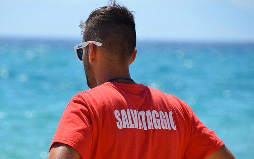 Con l'inizio dell'estate, tornano i bagnini sulle spiagge del Lago Maggiore