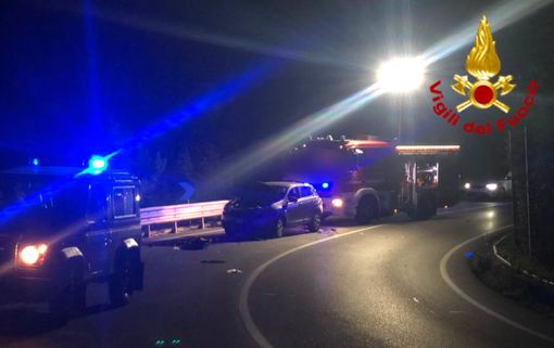I vigili del fuoco sul luogo dell'incidente