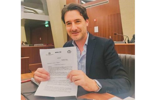 Licata (Italia Viva): «Approvata all’unanimità la mia proposta di istituire il patentino digitale per i ragazzi delle scuole medie» Licata (Italia Viva): «Approvata all’unanimità la mia proposta di istituire il patentino digitale per i ragazzi delle scuole medie»