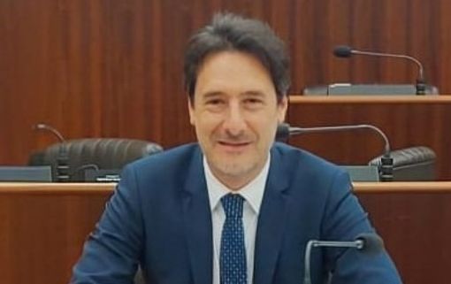 Licata (Fi): “Approvata la risoluzione che definisce in modo chiaro ruolo e formazione dell’assistente infermiere”