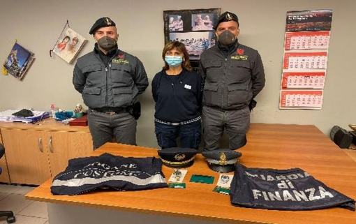 In treno con i Rolex di contrabbando, italiano fermato al confine