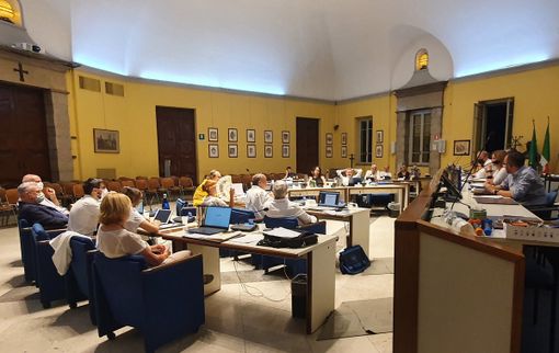 «Fondo di solidarietà e family card per i cittadini di Busto in difficoltà economiche»