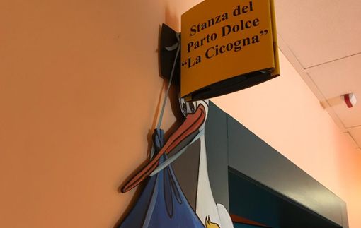 Ospedale di Cittiglio, tornano a crescere i parti nella “Stanza della Cicogna”