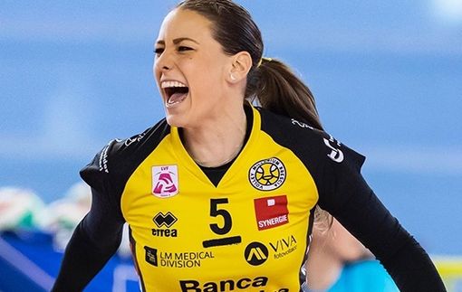 La Uyba nelle mani di Jennifer Boldini