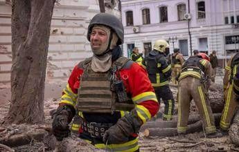 Ucraina, drone Russia su bus a Sumy: uccisi 9 civili Ucraina, drone Russia su bus a Sumy: uccisi 9 civili