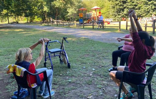Ginnastica dolce per persone fragili: nuova opportunità nella palestra a cielo aperto Ginnastica dolce per persone fragili: nuova opportunità nella palestra a cielo aperto