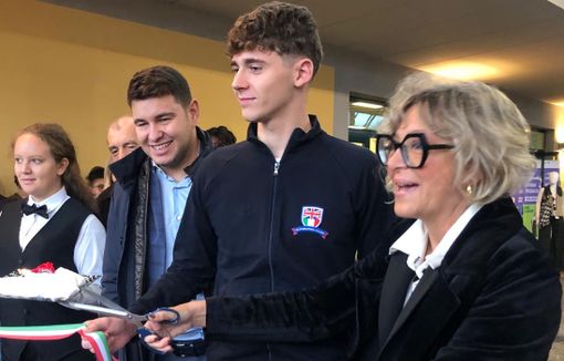 VIDEO. La giornata dell'orientamento presa d'assalto: «Benvenuti, noi vi aiutiamo a scegliere»