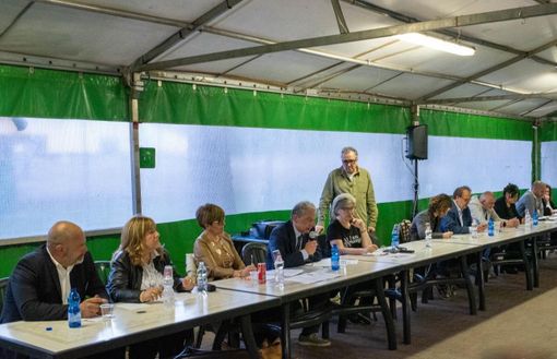 Il confronto prima del voto dell'8 e 9 giugno per cortesia della Bacheca civica di Samarate Il confronto prima del voto dell'8 e 9 giugno per cortesia della Bacheca civica di Samarate