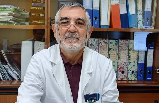 Antonio Iuliano, Direttore della U.O.C. di Pneumologia dell’Ospedale di Busto Arsizio Antonio Iuliano, Direttore della U.O.C. di Pneumologia dell’Ospedale di Busto Arsizio