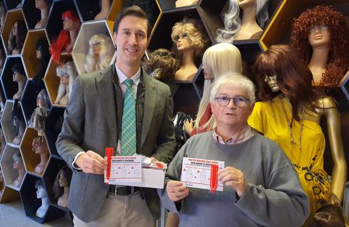 Andrea Pisani e Patrizia Lia con i kit