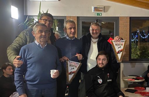 Nicolò Maja al Milan Club di Cassano Magnago per gli auguri di Natale: «Ai mondiali tifavo Argentina per Messi e Dybala»