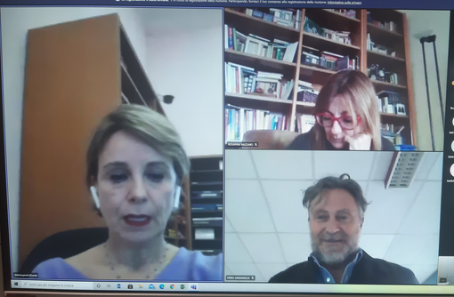 Un momento della prima lezione dedicata ai docenti Un momento della prima lezione dedicata ai docenti