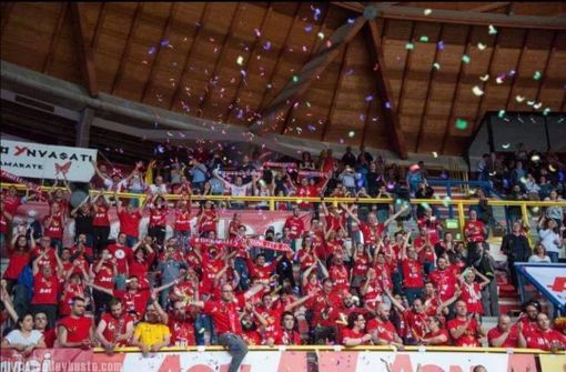 Il palazzetto di Busto sarebbe stato sold-out in occasione della semifinale di Champions