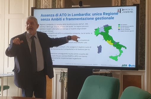 Marco Magrini durante la conferenza stampa Marco Magrini durante la conferenza stampa