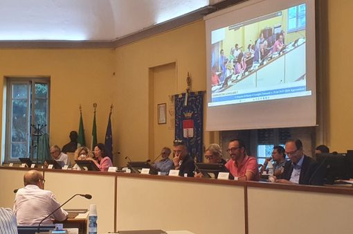 Busto, relazioni degli assessori in commissione. Il rimpasto per ora può attendere Busto, relazioni degli assessori in commissione. Il rimpasto per ora può attendere